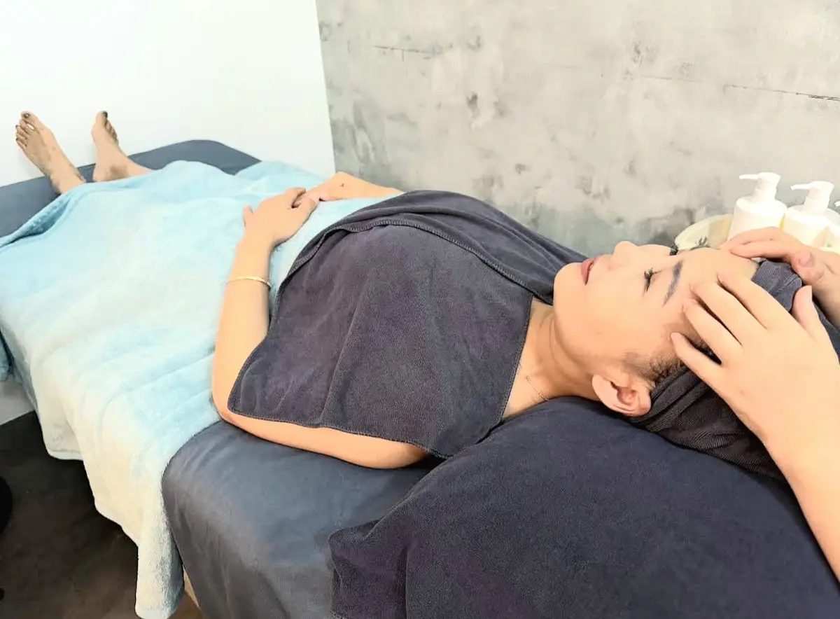 Facial massage treatment